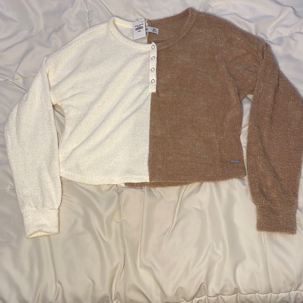 Hollister Brown and Creme Soft and Comfy Crop Sweater With Buttons XS